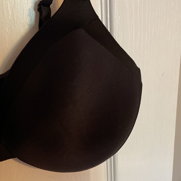2 maidenform bras . Both in excellent condition - Picture 3 of 7